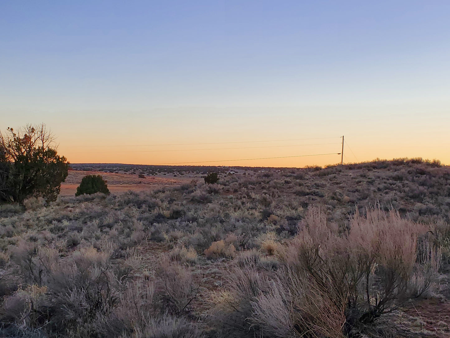 Immerse yourself in the tranquility of Arizona's landscapes with this stunning piece of land